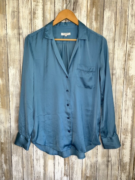 Equipment Tops - Equipment Femme Silk-Look Blue Button Front Blouse Women’s S Long Sleeve Pocket